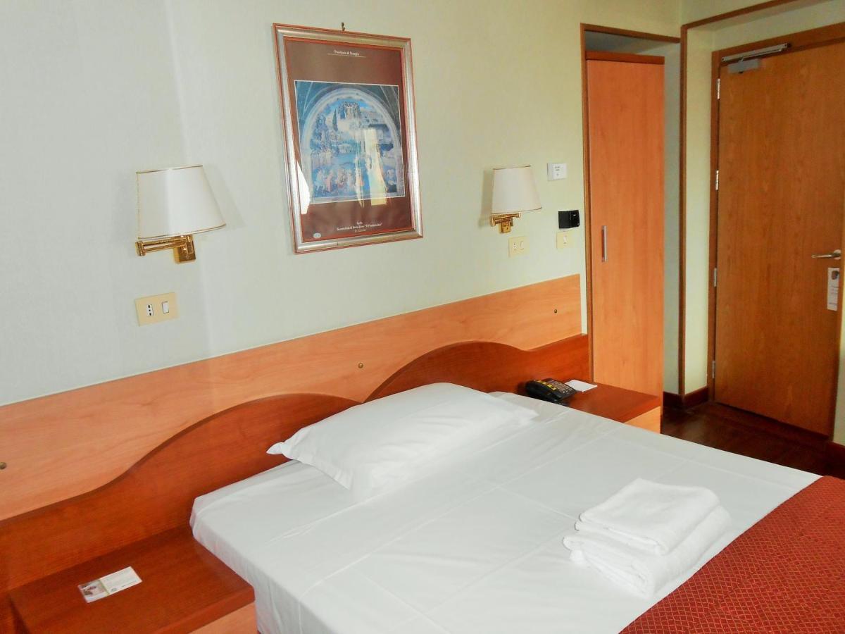 Economy Single Room French Bed