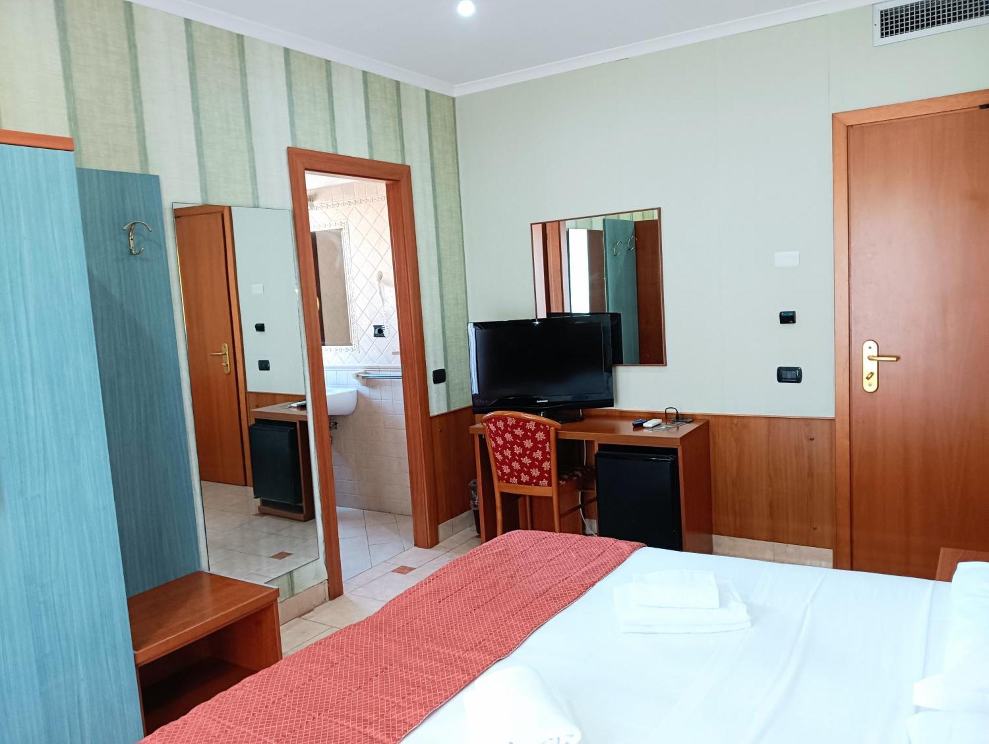 Standard Double or Twin Room Balcony