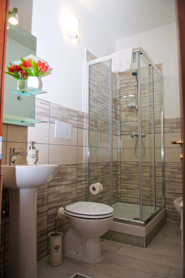 Triple Room,646027311:JPEG