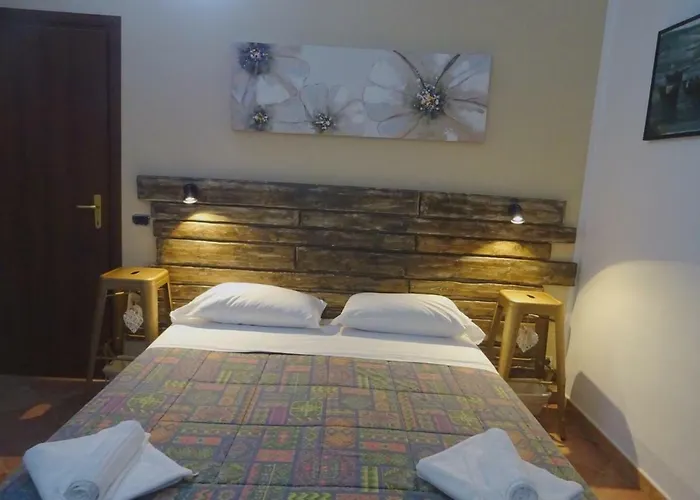 Hotel 3 stelle: Clock'S House